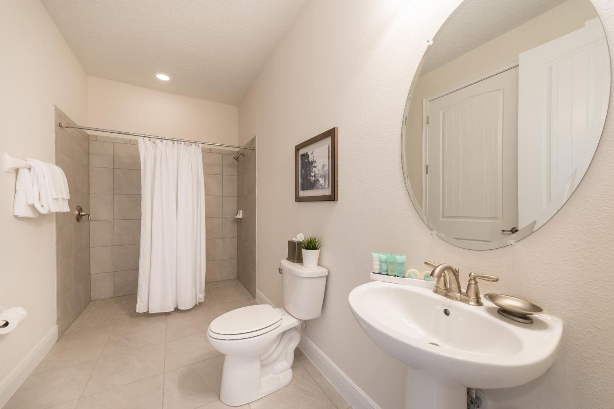 Fabulous Home By Rentyl Near Disney With Private Pool, Movie Room, Themed Rooms & Resort Amenities At Encore Resort - 360B Orlando Luaran gambar