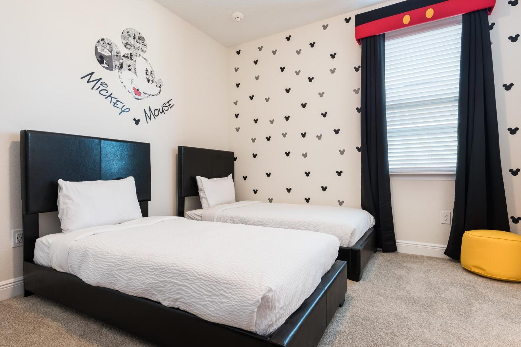 Fabulous Home By Rentyl Near Disney With Private Pool, Movie Room, Themed Rooms & Resort Amenities At Encore Resort - 360B Orlando Luaran gambar