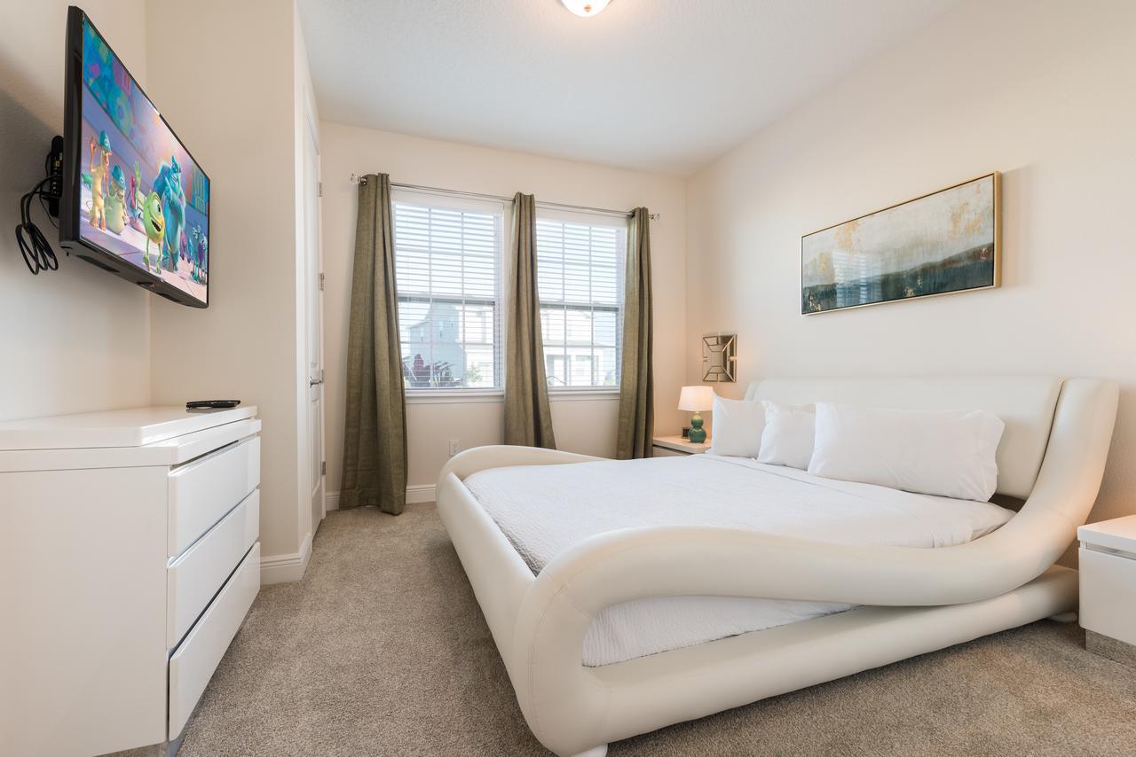 Fabulous Home By Rentyl Near Disney With Private Pool, Movie Room, Themed Rooms & Resort Amenities At Encore Resort - 360B Orlando Luaran gambar